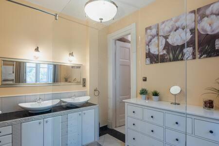 ブダペストCharming Flat In The Centerアパートメント エクステリア 写真